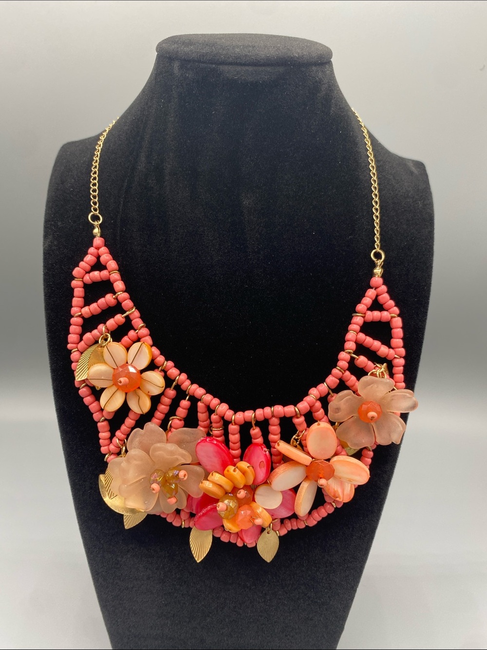 NWT Style and Co Coral and Peach‎ Floral Beaded Statement Necklace
